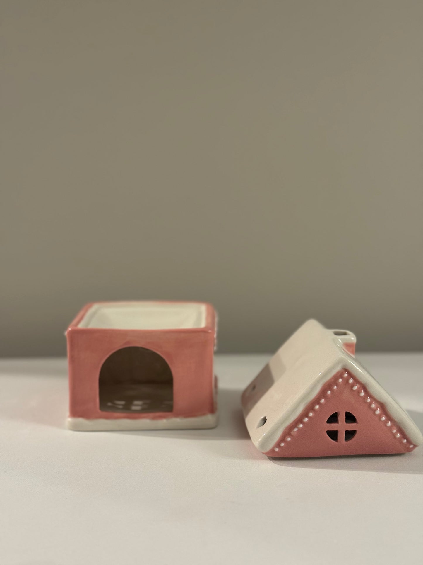 Burner: PINK CHRISTMAS HOUSE